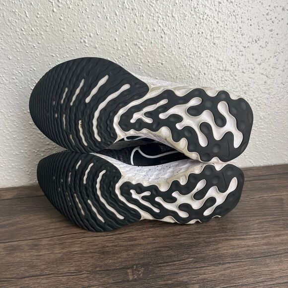 Nike React Infinity Run FK 2 Oreo Black White Athletic Running Shoes Womens 6.5 - Picture 6 of 8